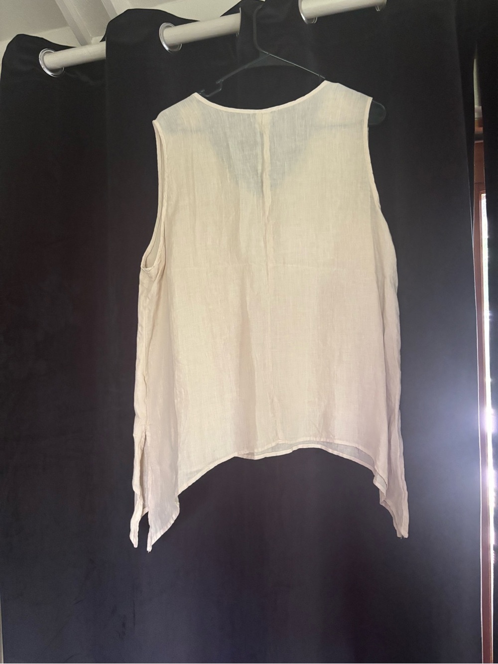 Sundance Light Beige Linen-Blend V-Neck Sleeveless Tank Top - Picture 2 of 3